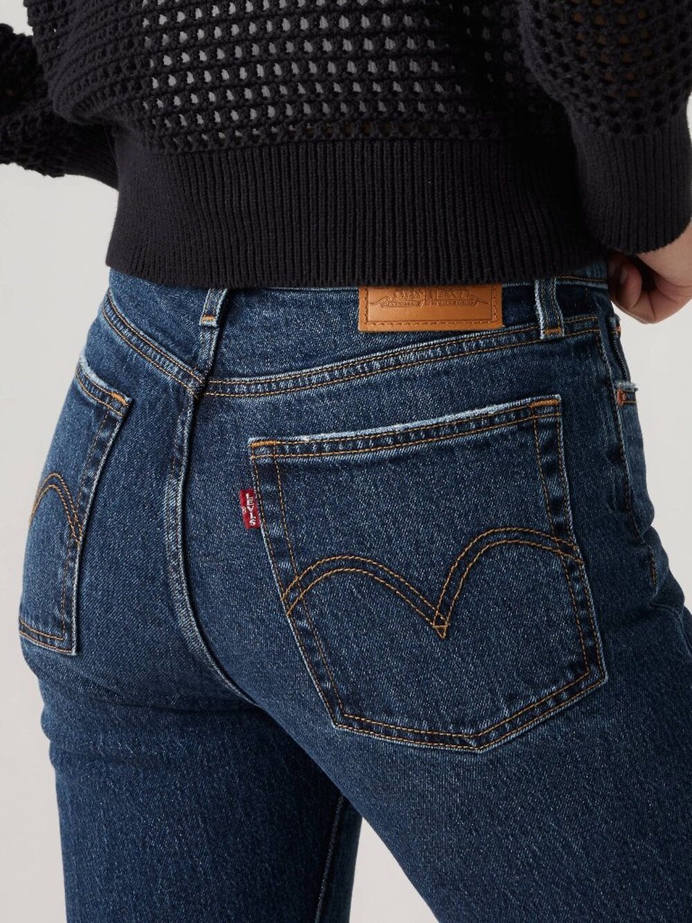 Levi's Wedgie Straight sz 29